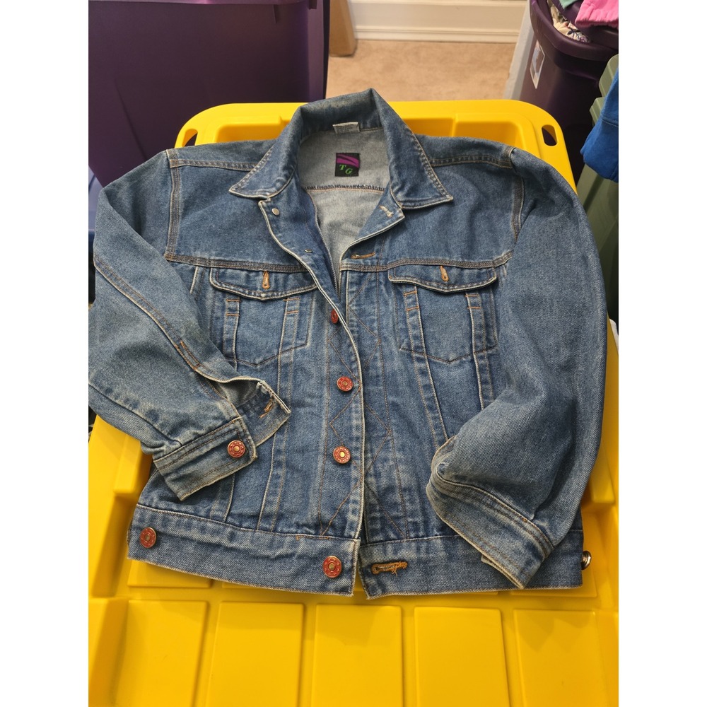 TG Denim Jean Jacket. Womens medium vintage. Guc.